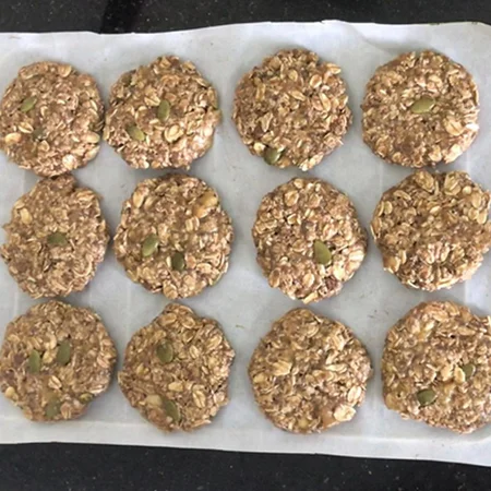 chia-bot-va-create-hinh-banh-1-3