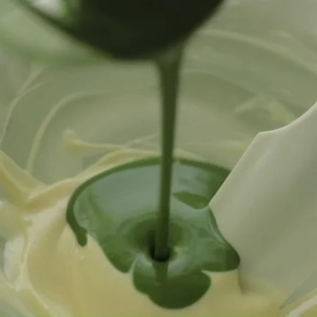 lam-lop-matcha-trang-tri